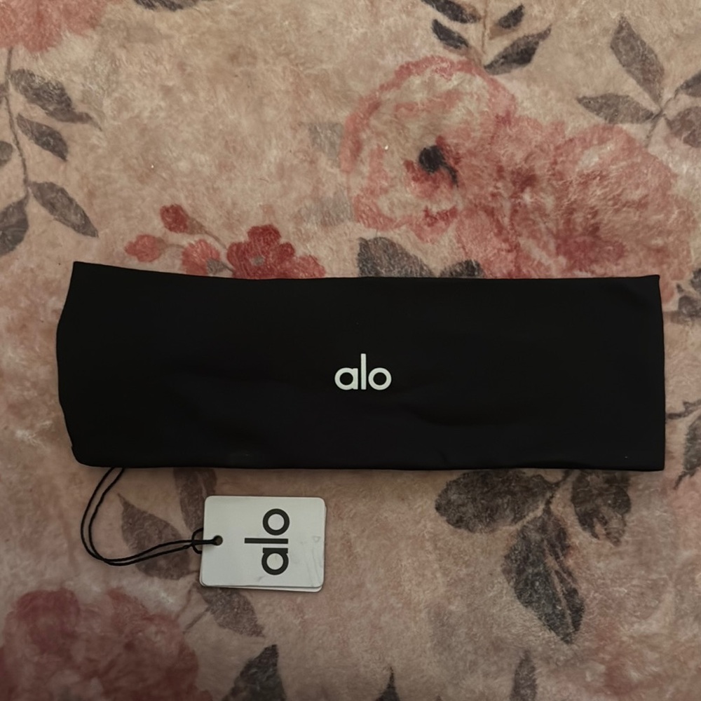 Alo Black Performance Headband